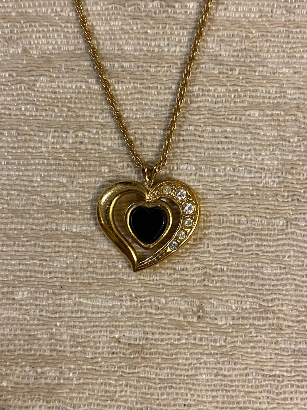 Vintage Avon Onyx & Rhinestone Heart Gold Tone Necklace